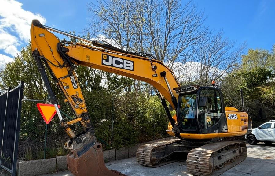 2014 JCB JS210LC